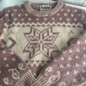 Vintage 80s Tundra Canada Wool 100% Pink Star Pattern Medium Sweater Crewneck